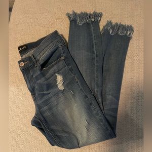 EXPRESS Frayed Hem Legging Jeans